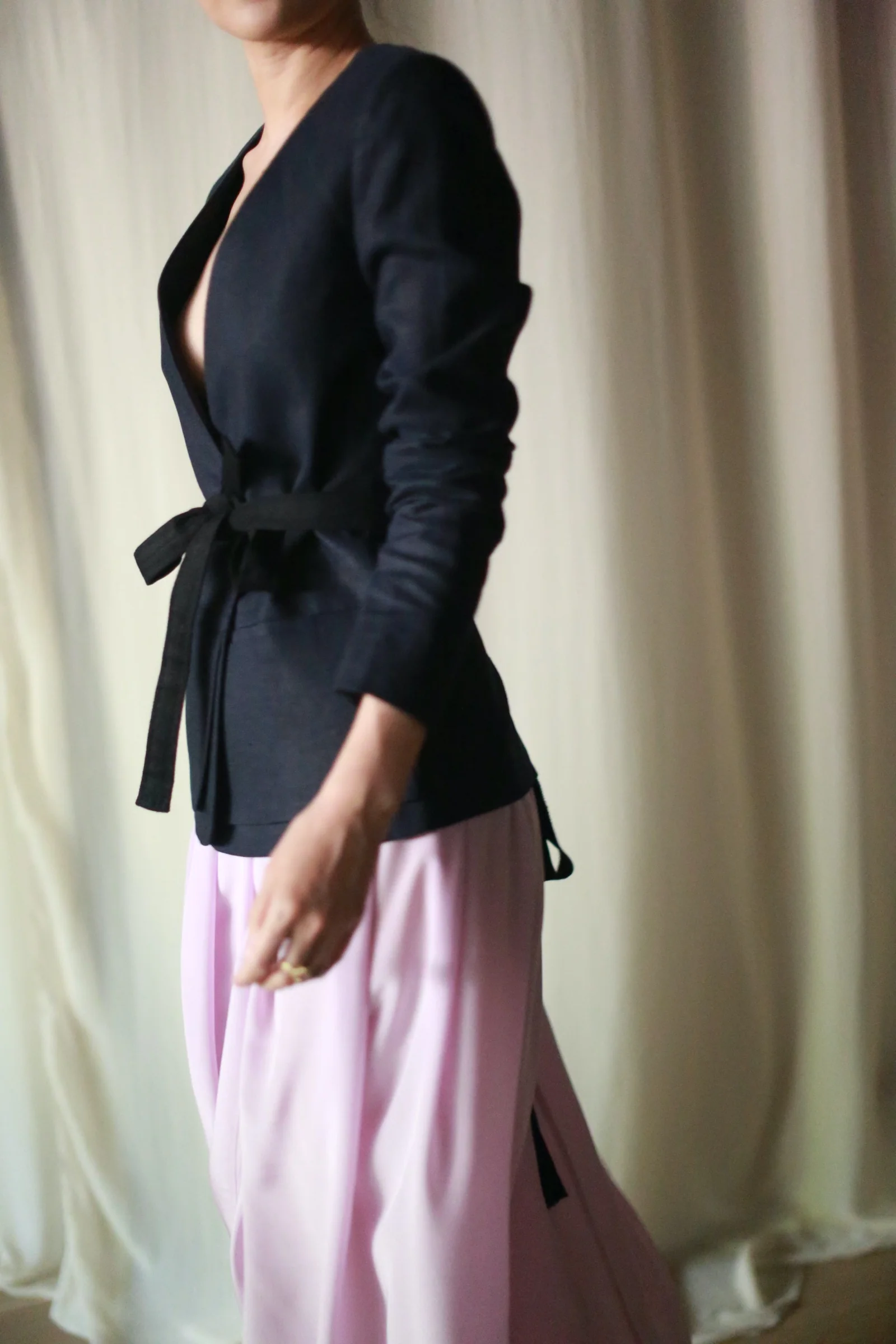 Navy Linen Blazer - Image 3